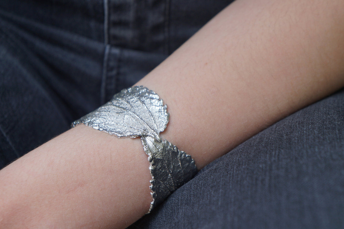 Bracciale Foglia di Ibisco Dorata