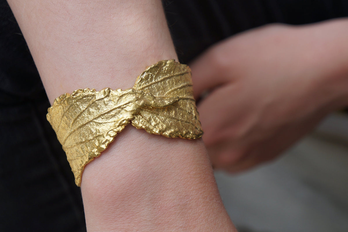 Bracciale Foglia di Ibisco Dorata