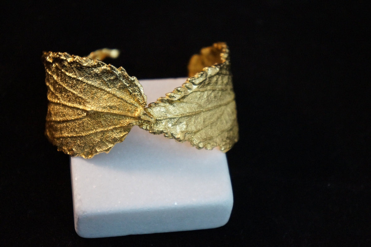 Bracciale Foglia di Ibisco Dorata