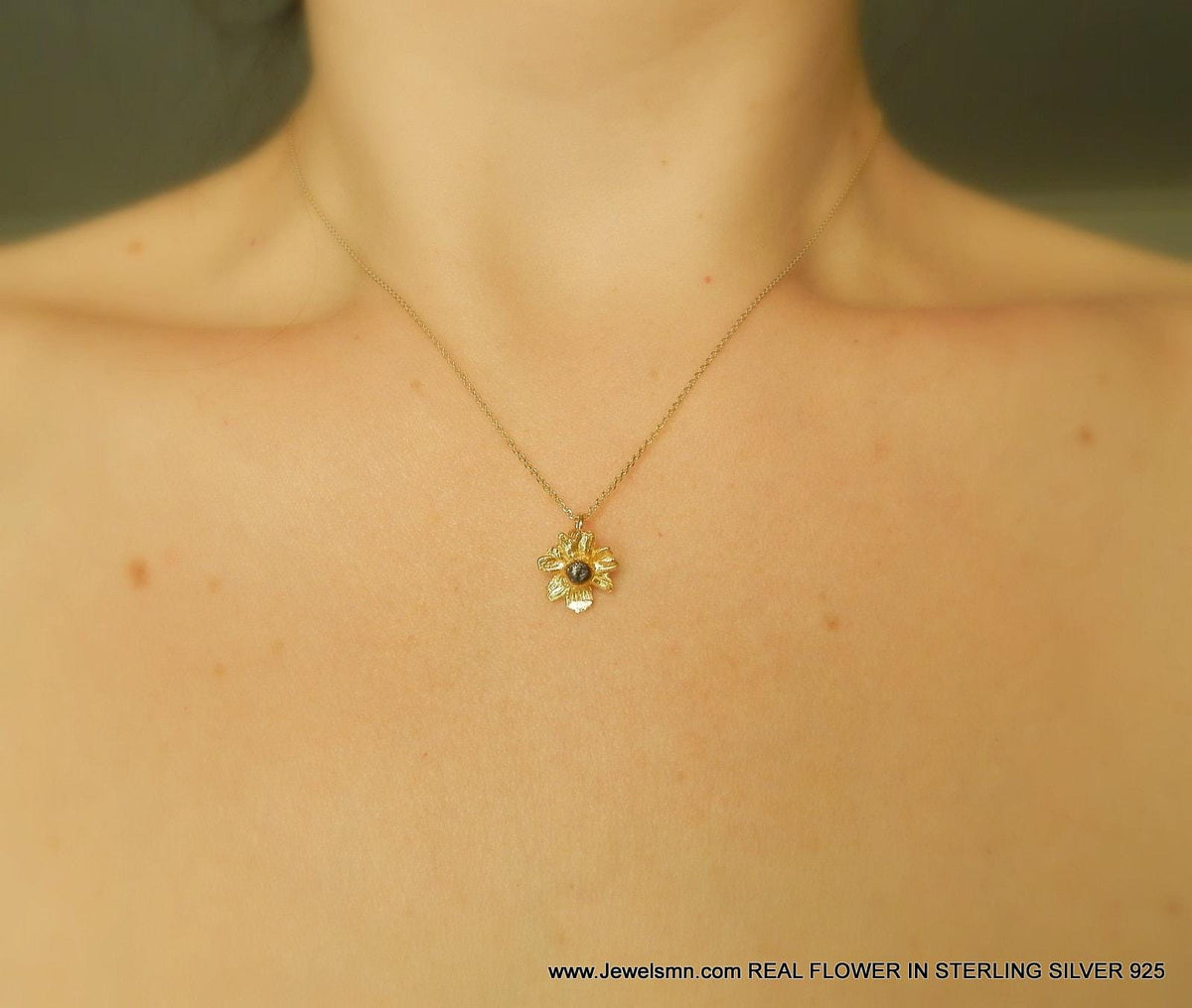 Collana con Fiore di Camomilla Dorato 14K