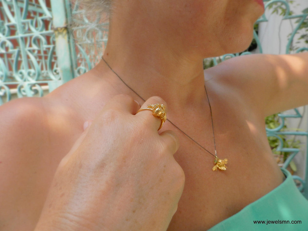 Collana Ape Dorata Artigianale