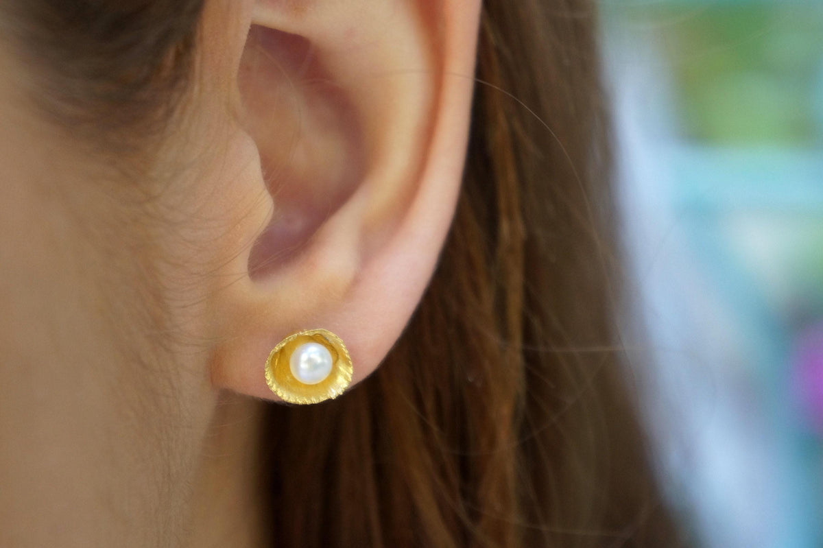 Orecchini Conchiglia e Perla in Argento