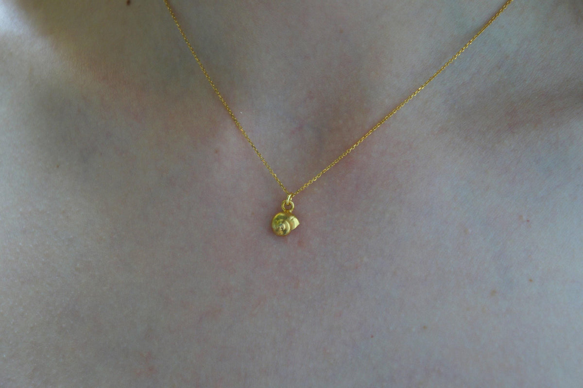 Collana Conchiglia con Finitura Dorata